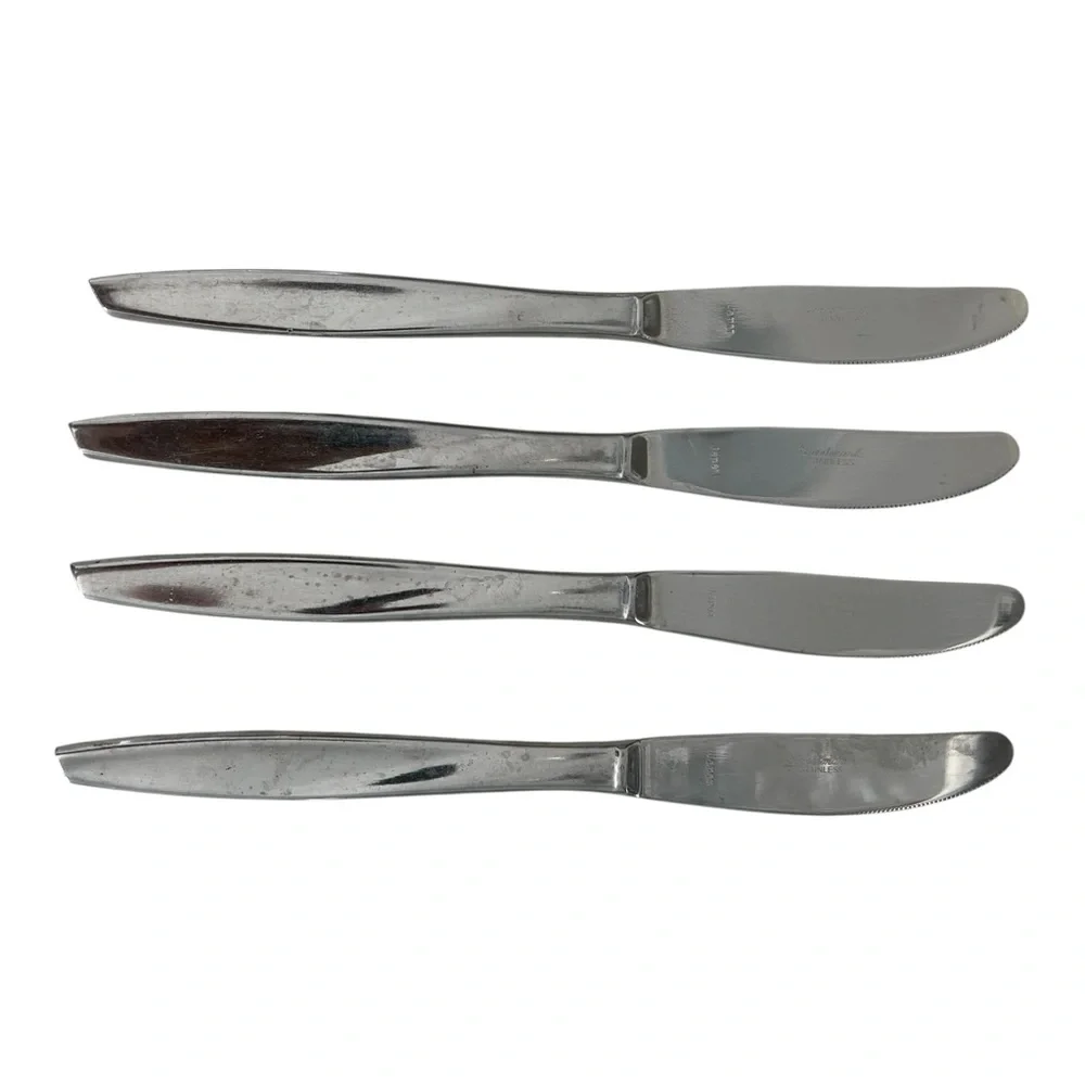 Vintage Lot (4) Crestmark Dinner Knives Stainless Silverware Flatware